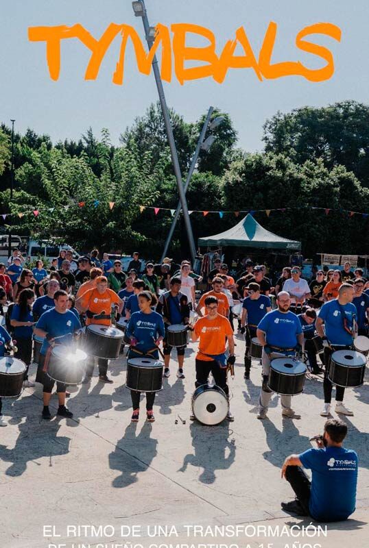 Grupo Tymbals tocando en la calle